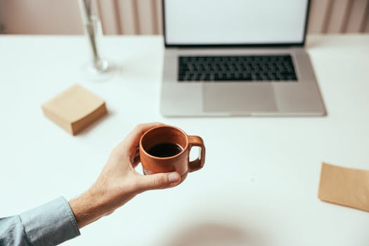 caffeine and l-theanine combo focus jitter evidence - What the evidence says about caffeine plus L-theanine and jitter