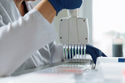 DNA vs microbiome test - Real-world scenarios: when each test helps most